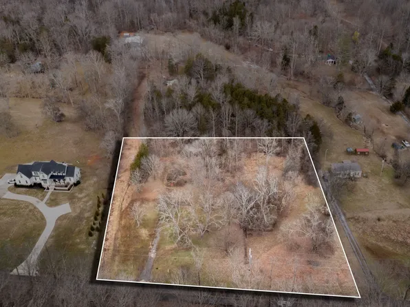 841 Hogans Branch Rd, Hendersonville, TN 37075