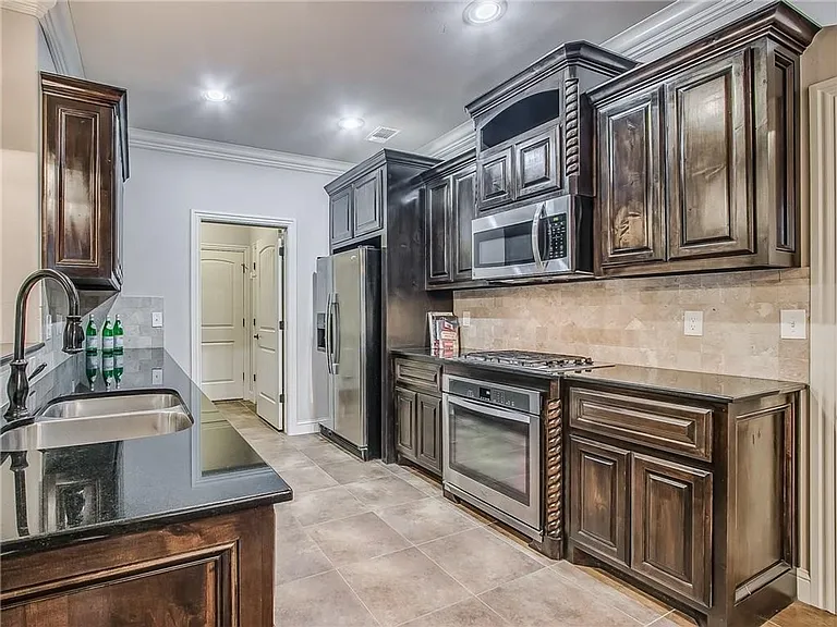15412 Homecoming Dr — Photo 11