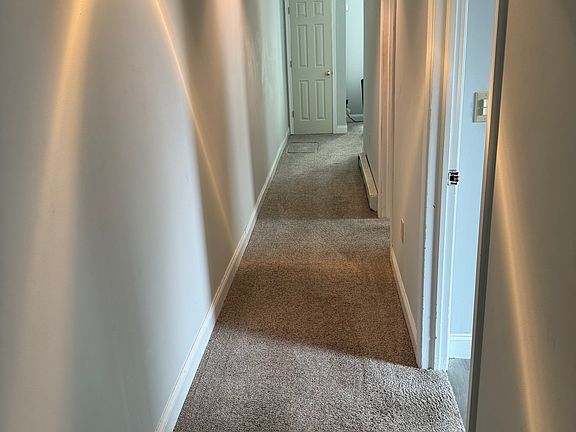 4th image of 599 1/2 N Plum St #2
