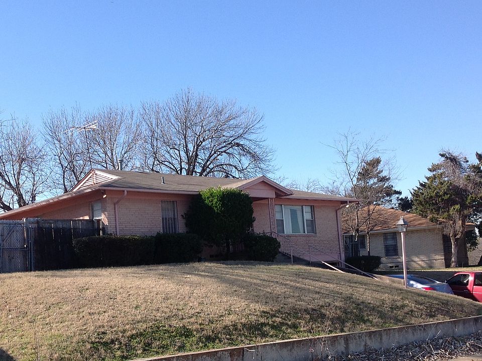 1st image of 1952 E Illinois Ave