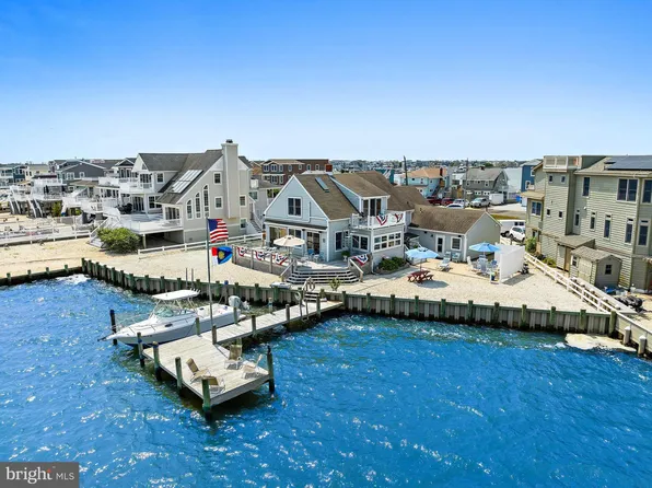 287 W 27th St, Ship Bottom, NJ 08008