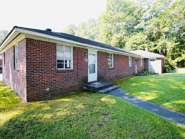 901 Central Dr — Photo 25