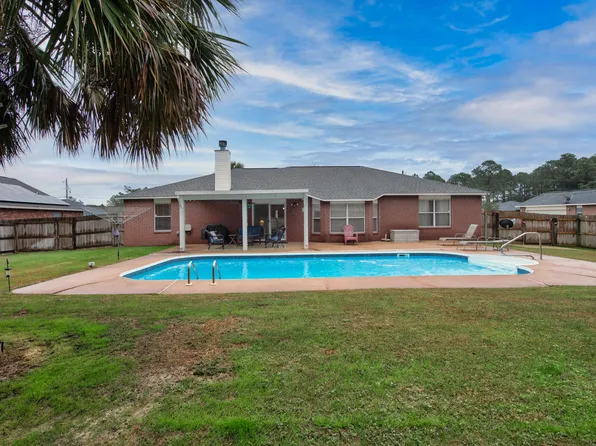 2051 Indigo Dr, Navarre, FL 32566