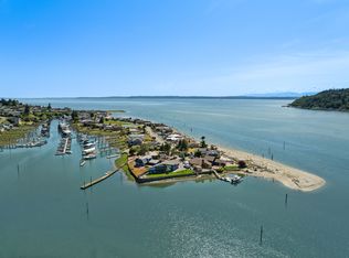 8145 Sandy Hook Ter, Clinton, WA 98236