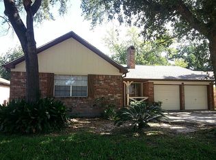 211 Holyhead Dr, Houston, TX 77015