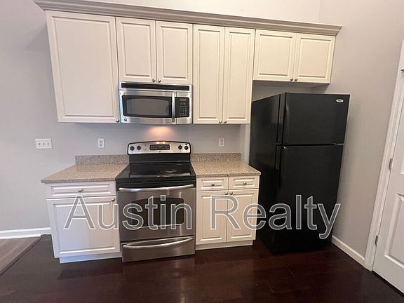 3rd image of 6431 Brookfield Court Dr APT 203