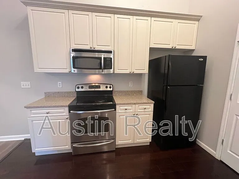 6431 Brookfield Court Dr #203 — Photo 3