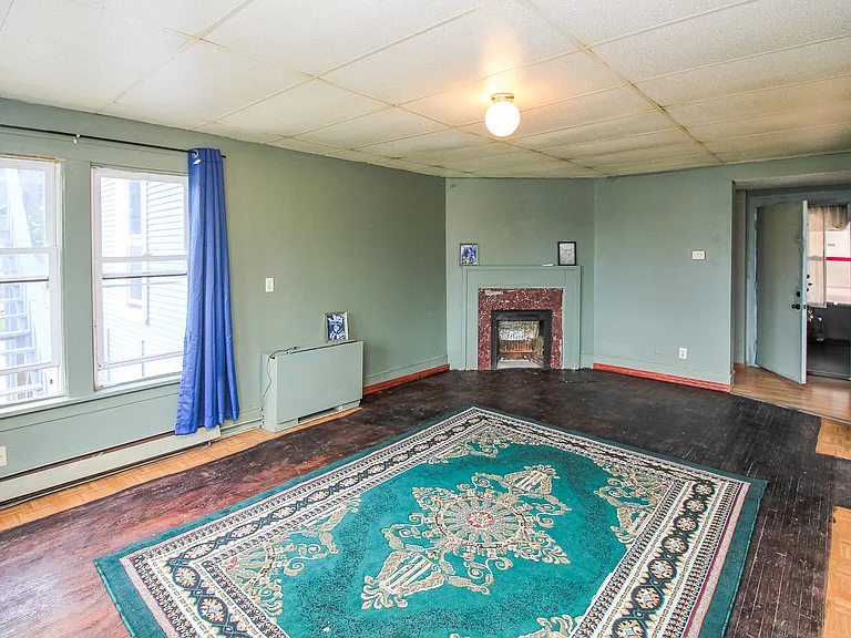220 W Russell St #2 — Photo 5