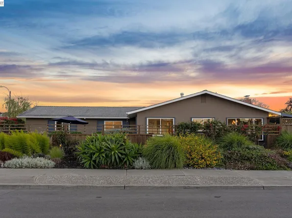 429 Harbor Light Rd, Alameda, CA 94501