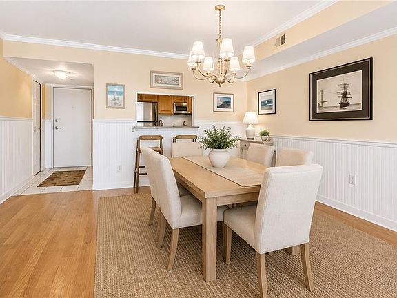 4th image of 2830 Shore Dr APT 308