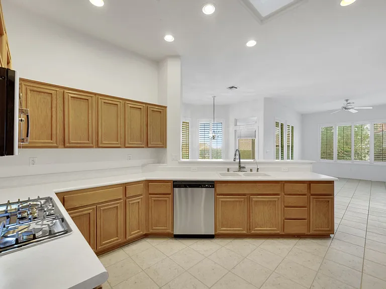 10817 Windledge Ave — Photo 9