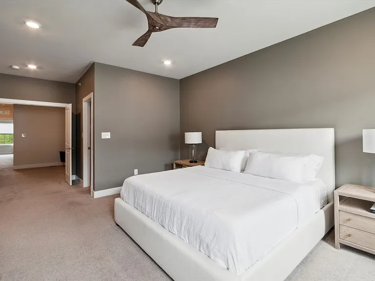 155 Livingston Ln — Photo 20
