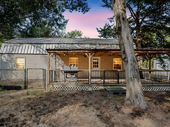 134 Maple Ave, Streetman, TX 75859