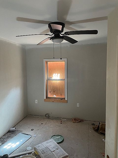1st image of 1029 Oakley St