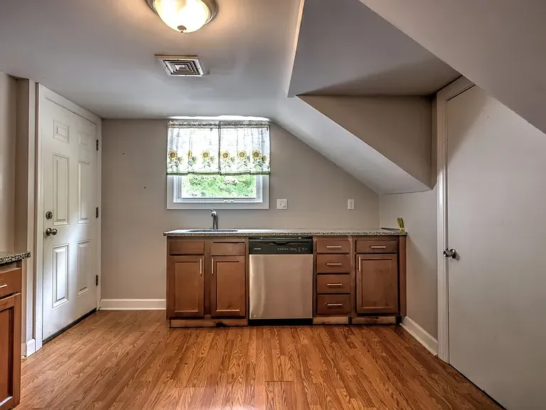 50 Silver St #2 — Photo 9