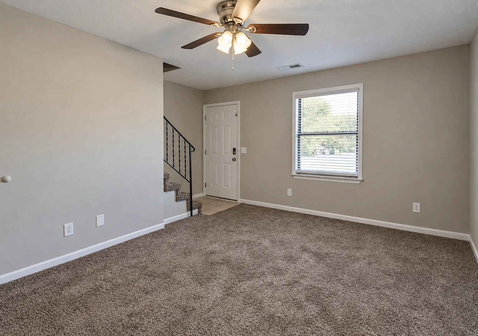 5612 S Jefferson Ave — Photo 3