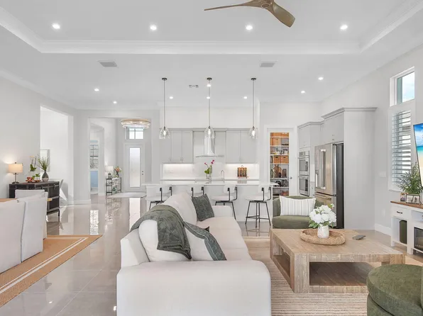 8515 SW Cantante Way, Port St Lucie, FL 34987