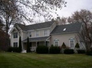 1980 Dunhill Dr, Milford, MI 48381