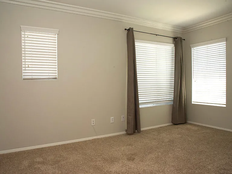 45349 Escalon St — Photo 23
