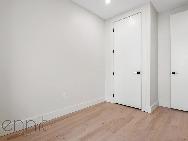 893 4th Ave #3L — Photo 9