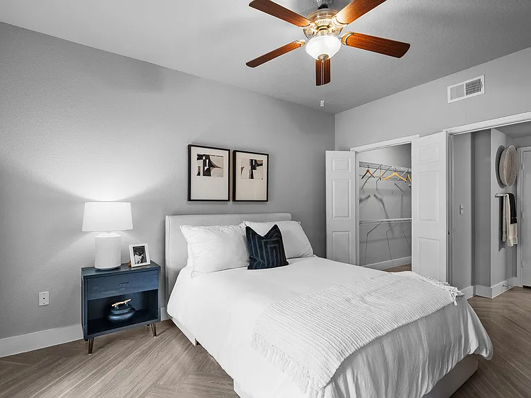 Weston at Copperfield — Photo 7