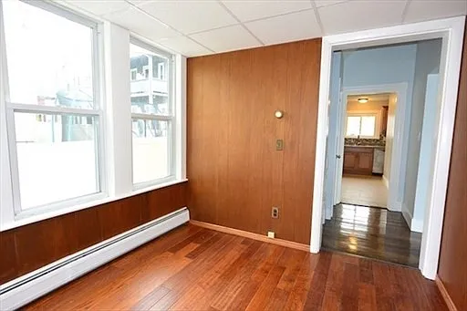 12 Eaton St — Photo 4