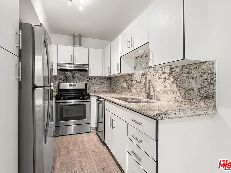 7712 Paseo Del Rey #4 — Photo 10