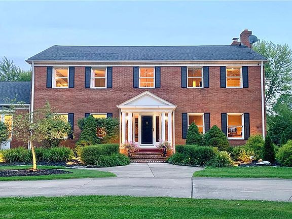 2nd image of 6656 Gates Mills Blvd