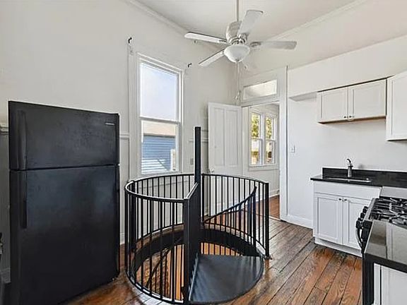 4th image of 3823 Cleveland Ave #5