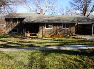 3036 W 9th St, Lawrence, KS 66049