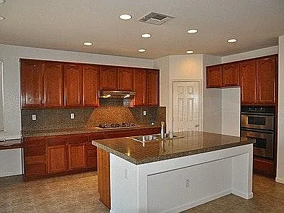 Building Photo - 213 Camross Ct