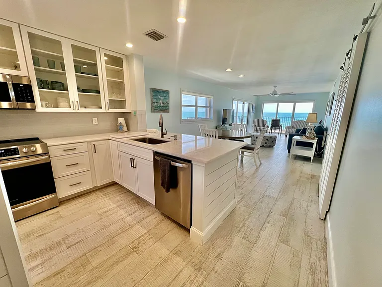 7410 S Ocean Dr #505 — Photo 4