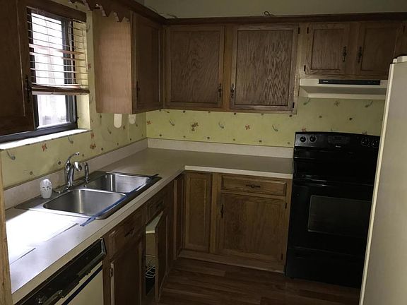 3rd image of 412 Southwind Dr APT C1