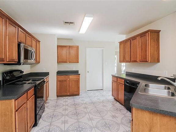 3rd image of 6823 Clark Vista Dr