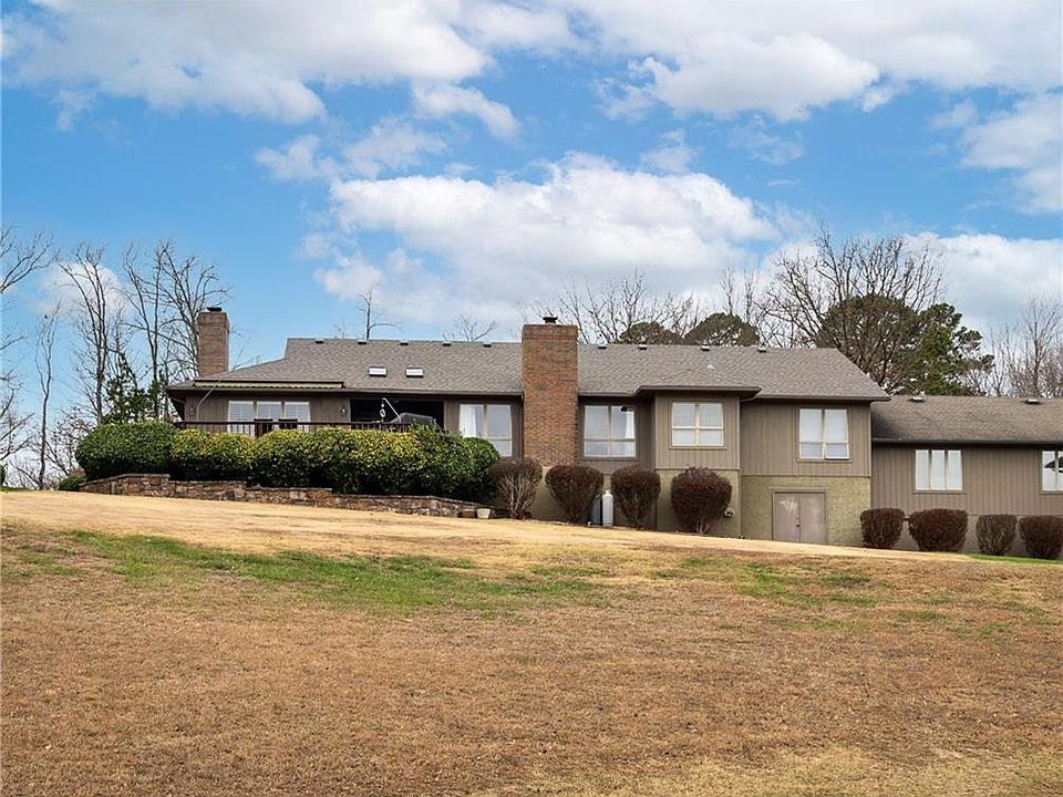 1st image of 15 Kipling Cir