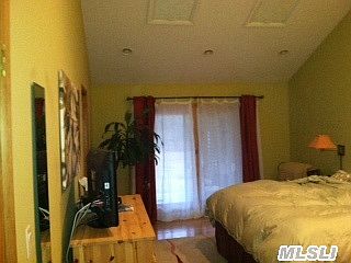 2nd image of 82 Helme Ave