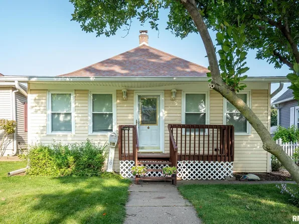 2370 31st St, Moline, IL 61265