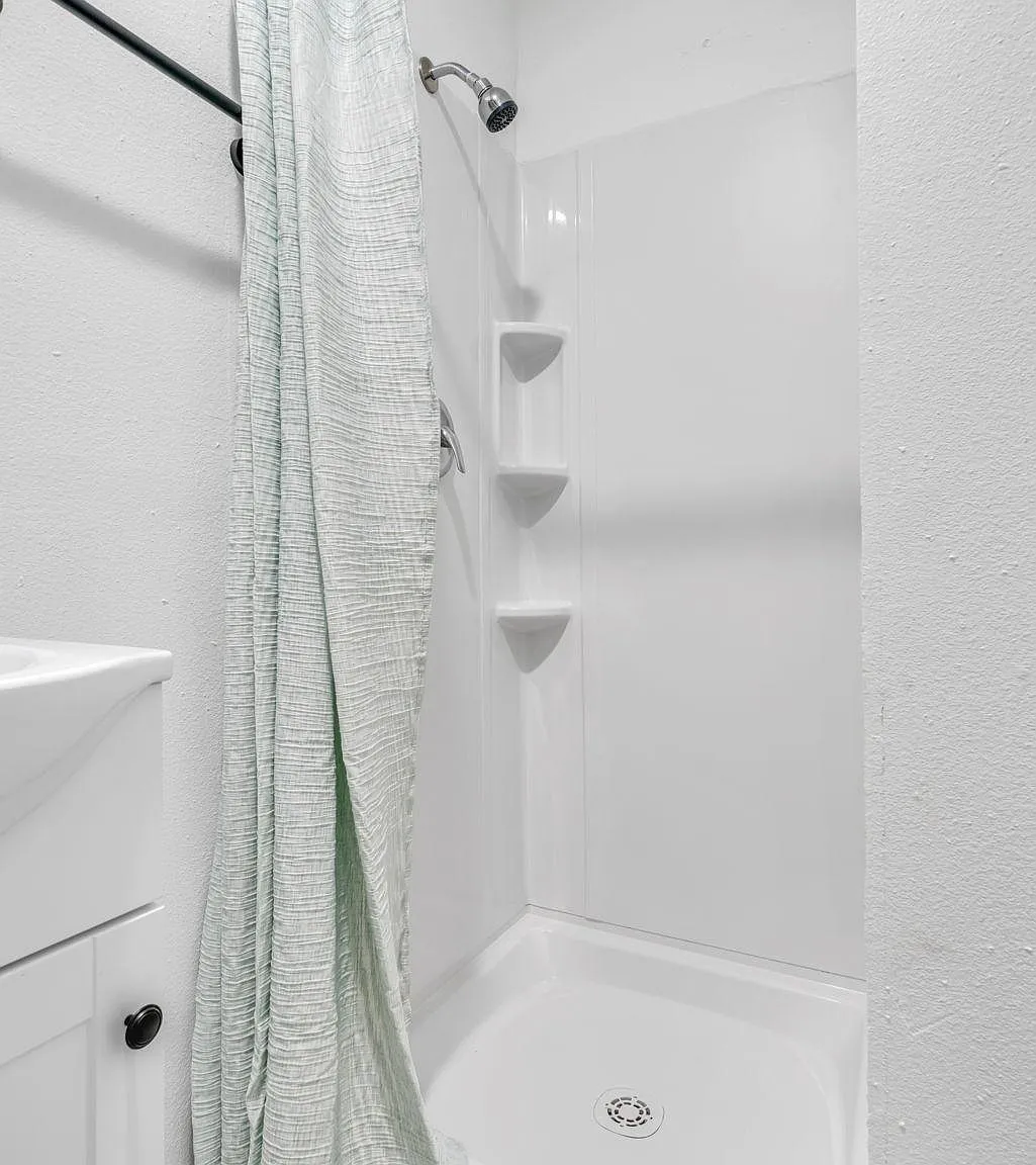 4 bed, 3.0 bath, 1855 sqft, $728 — Photo 4