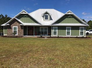 135 Deerfield Dr, Homerville, GA 31634