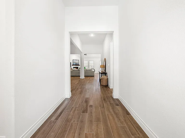 1301 White Daisy Ln — Photo 6