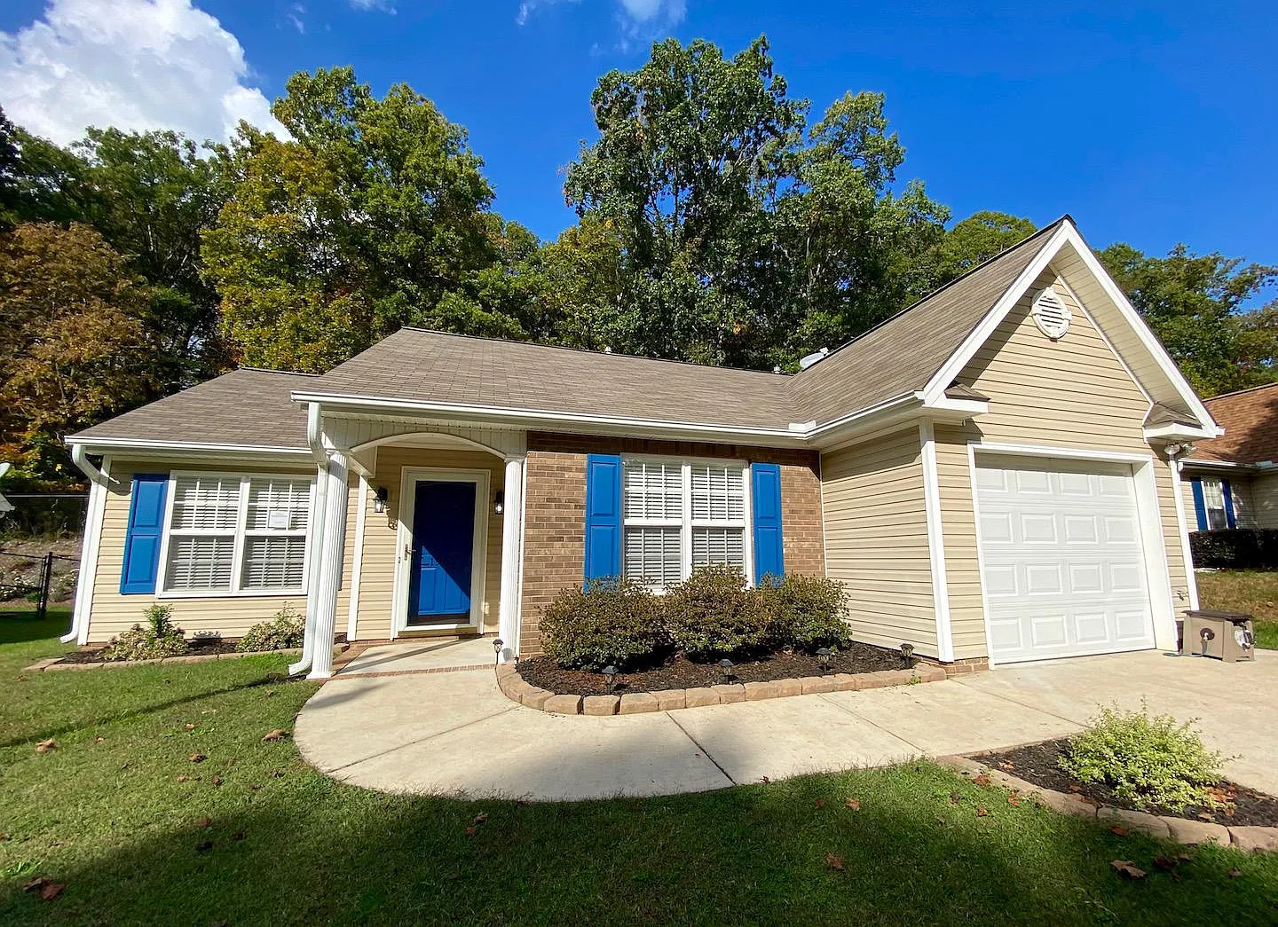 3 bed, 1186 sqft, $1,590 — Photo 1