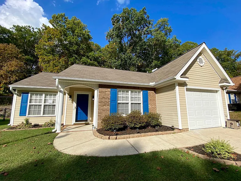 1965 Camden Forest Dr — Photo 1