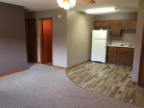 2nd image of 104 S Sheakley Ave APT 2