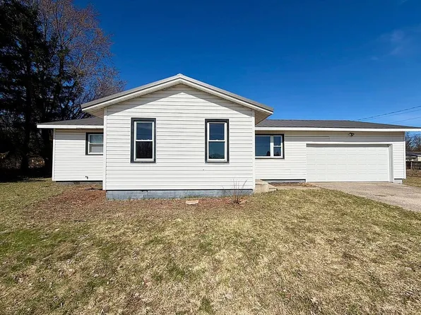 30396 Peavine St, Dowagiac, MI 49047