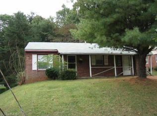 854 Woodcote St, Winston Salem, NC 27107
