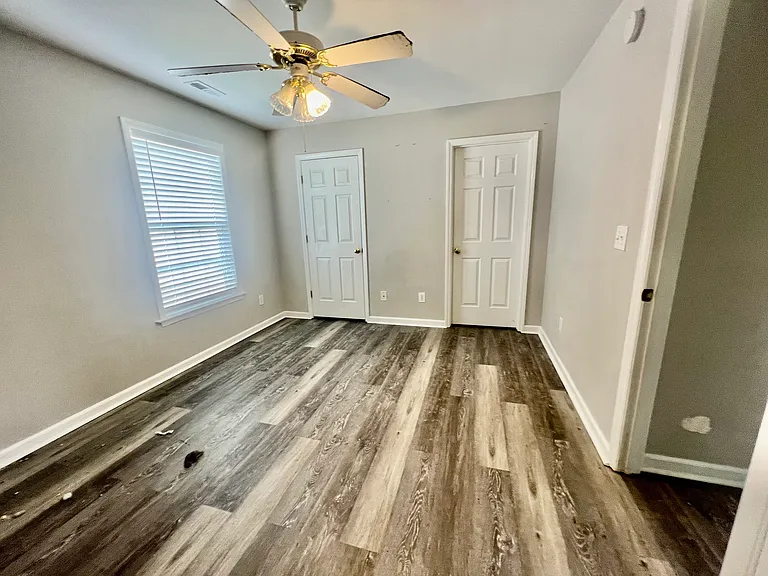 2829 Bennington Dr — Photo 10