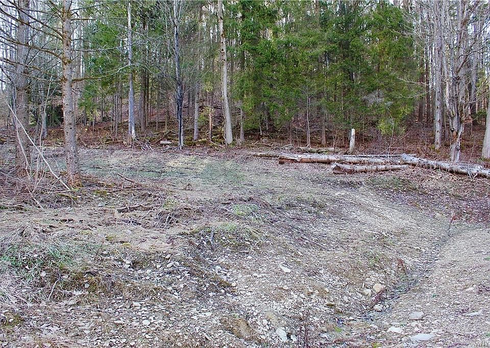 2nd image of 7053 Simmons Rd