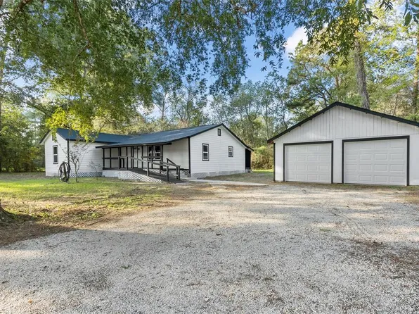 17073 Oak Grove Lane, New Caney, TX 77357