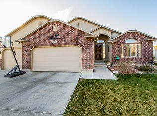 4467 W Black Canyon Rd, Riverton, UT 84096