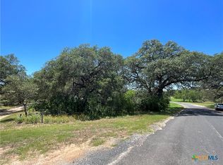 7 County Road 158, Floresville, TX 78114